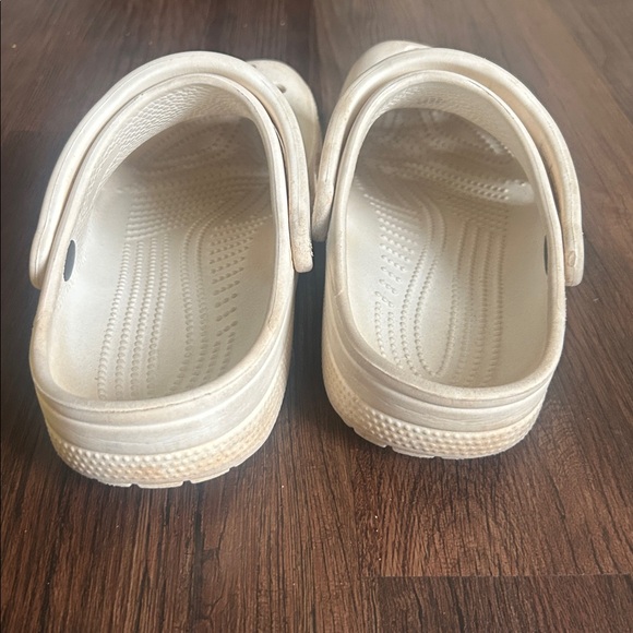 Crocs bundle white/yellow size 5 youth/ 7 women - Picture 8 of 12